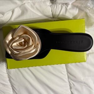 Gianni Bini Black Slides with Cream Floral Accent